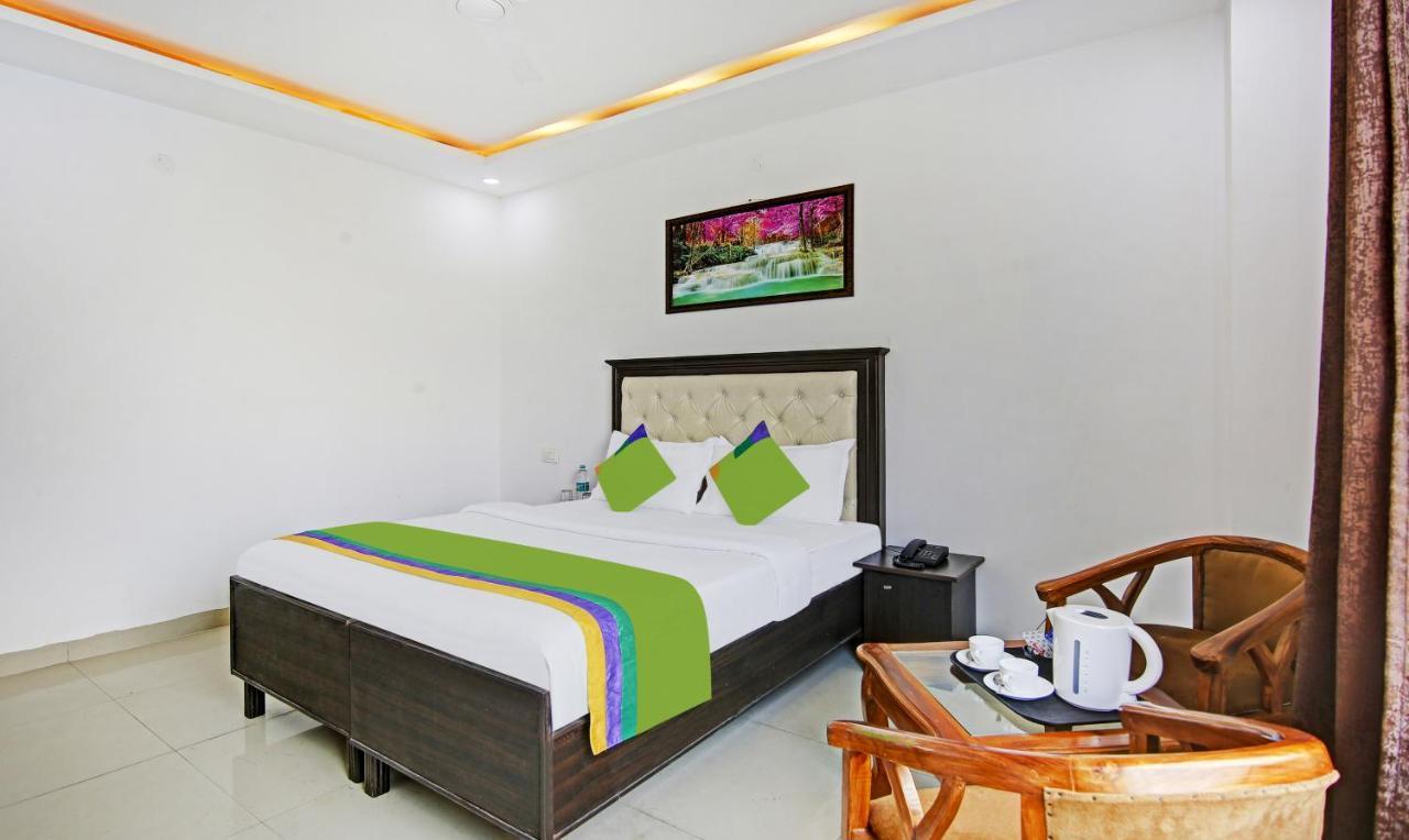 Treebo Royal Empire Adarsh Nagar, Chandigarh Hotel Luaran gambar